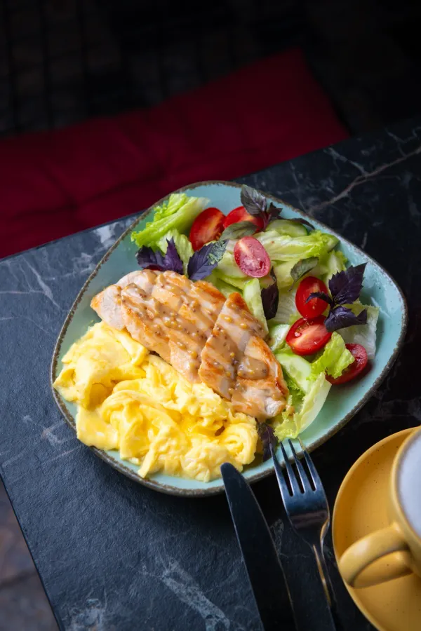 Food & Drinks